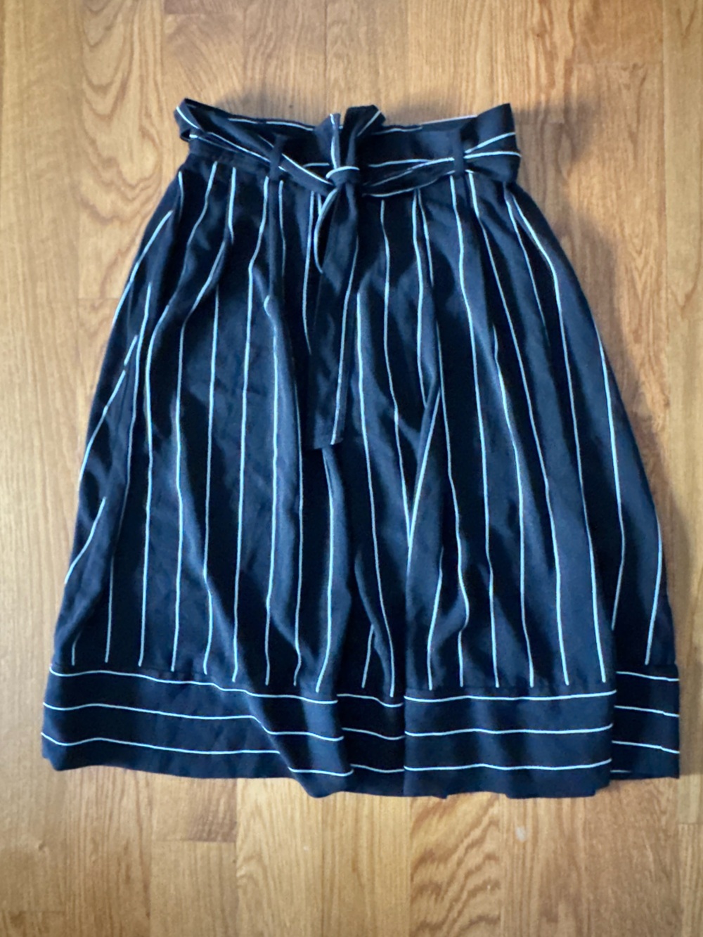 Banana Republic Factory Black White Stripes Pleated Midi Skirt 00P 00 Petite